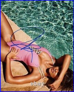 Autograph on 20 x 25 photo of jessica alba (signed in person) photo proof