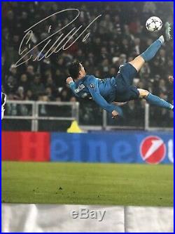 Cristiano Ronaldo Soccer Great Autograph Signed 16 X 20 Beckett COA In Person