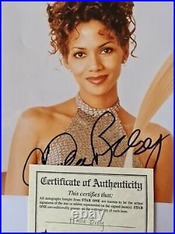 Halle Berry Colour Signed Certified Photo 10 X 8 From A Personal Collection