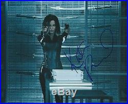 Kate Beckinsale Autograph Underworld Signed In Person 8x10 / UACC Certified