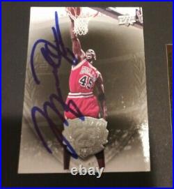 Michael Jordan Signed Autographed Upper deck Card Legacy In Person