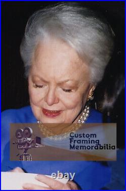 OLIVIA DE HAVILLAND signed cheesecake pin up AUTOGRAPH in person PROOF