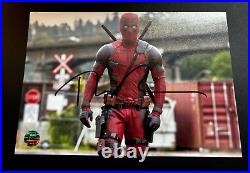 Ryan Reynolds (Deadpool) Signed 7x5 inch Photo Original Autograph withCOA