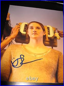 SHAILENE WOODLEY SIGNED AUTOGRAPH 8x10 PHOTO DIVERGENT PROMO IN PERSON COA G